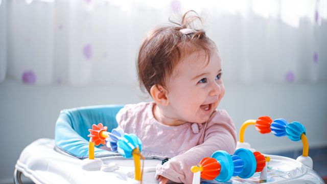 Beste badolie voor de droge huid van een baby